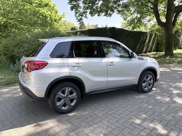 Suzuki VITARA 1.6i Exclusive (Navigatie, Camera) 138.000 Km