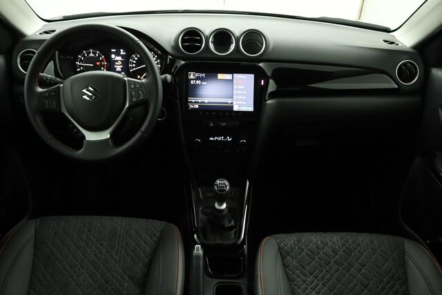 Suzuki VITARA 1.4 Boosterjet Smart Hybrid Special Edition | Cliamet control | Cruise control adaptive | zwarte lichtmetalen velgen | Oranje Stiksels | Apple carplay, Android auto | Stoelverwarming | Navigatie |
