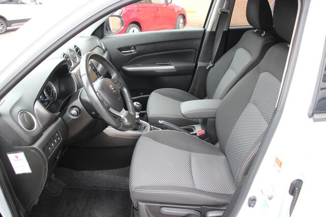 Suzuki VITARA 1.4 Boosterjet Select Hybrid | Trekhaak | Navi | 10 jaar Garantie |