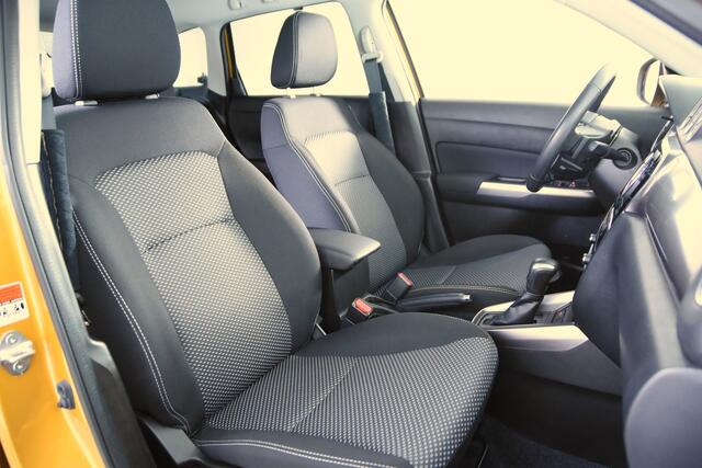 Suzuki VITARA 1.5 Hybrid Select *1ste Eigenaar*Navigatie*Stoelverwarming*Camera*