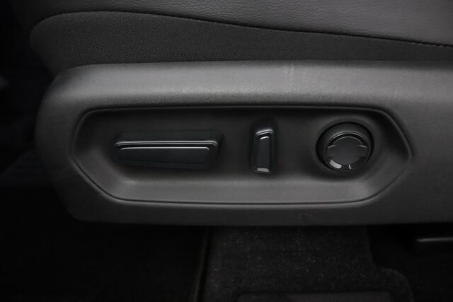 Suzuki VITARA e Style 61 kWh | Nieuwe Auto | Uit Voorraad Leverbaar | 360 Camera | Panoramadak |