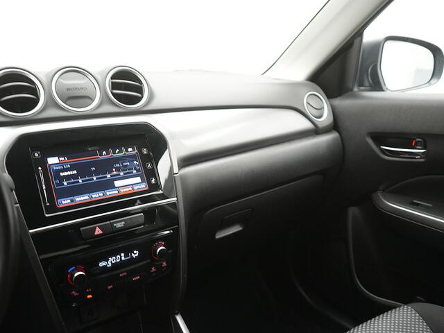 Suzuki VITARA 1.0 Boosterjet Select | Parkeercamera | Verwarmde voorstoelen |