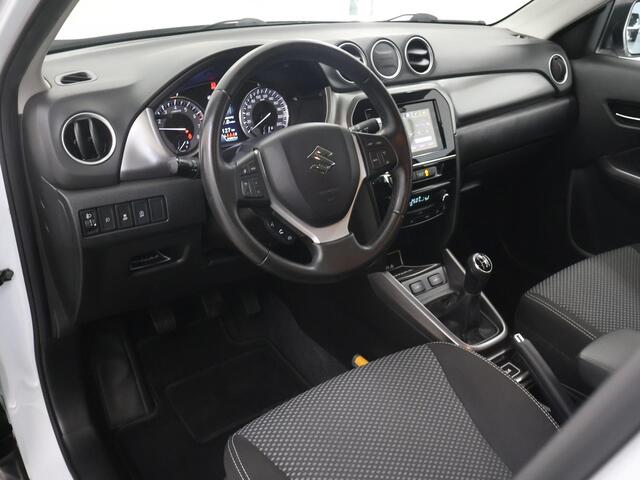 Suzuki VITARA 1.0 Boosterjet Comfort | Navigatie | Parkeercamera | Apple Carplay/Android Auto | Climate Control | Stoelverwarming | Cruise Control | Rijhulp-systeem |
