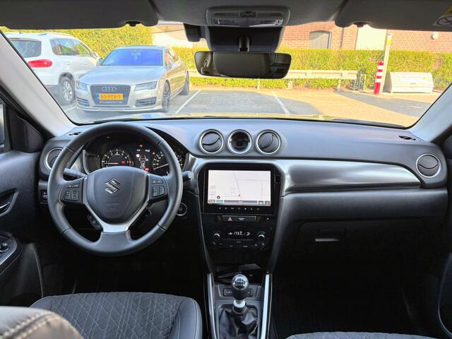 Suzuki VITARA 1.4 Boosterjet Style Smart Hybrid, pdc v+a, Navi