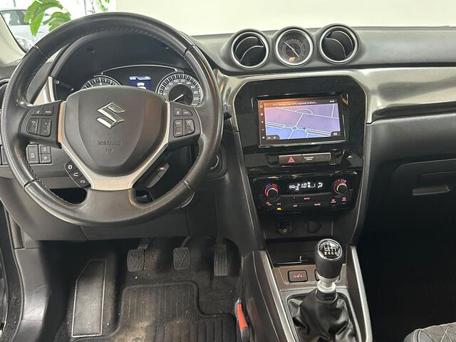 Suzuki VITARA 1.4 Boosterjet Style Smart Hybrid AFNEEMBARE TREKHAAK | NAVIGATIE | ACHTERUITRIJCAMERA