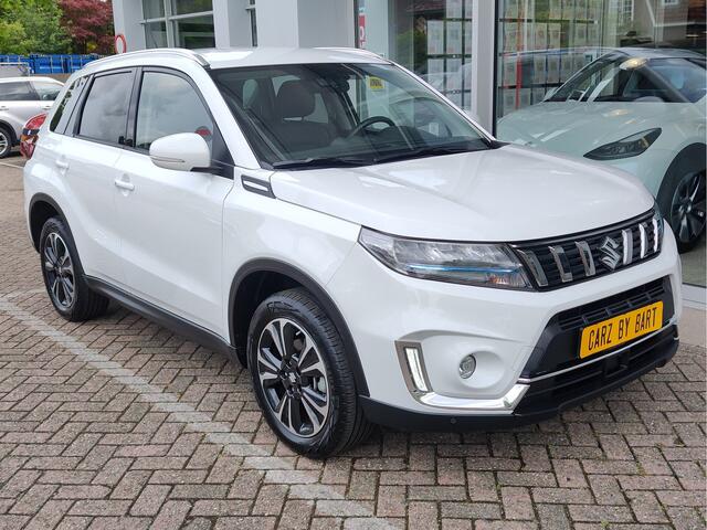 Suzuki VITARA 1.5 HYBRID STYLE AUTOMAAT Alcantara | Camera | Dodehoeksensoren