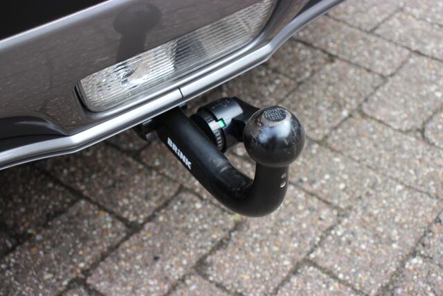 Suzuki VITARA 1.4 Boosterjet Style Hybrid | Trekhaak | Parkeersensoren rondom | Half leer |
