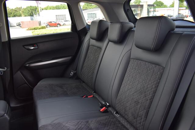 Suzuki VITARA 1.4 Boosterjet Stijl | Panoramadak | Trekhaak | Adaptieve Cruise | Climate Control | Tot 10j Suzuki Garantie |