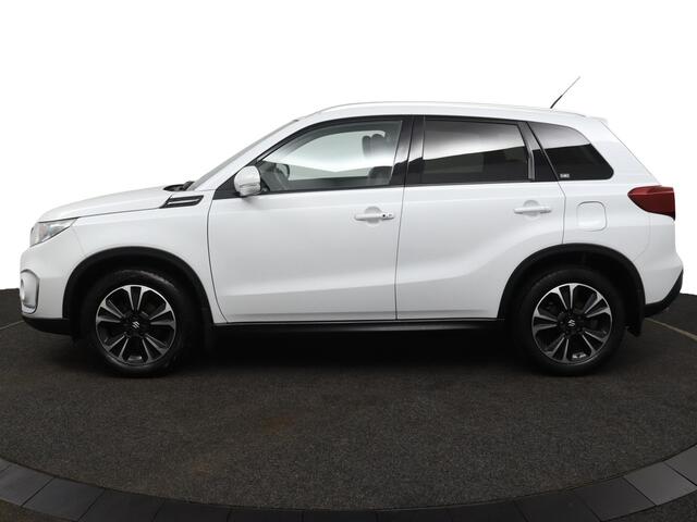 Suzuki VITARA 1.4 Boosterjet Stijl | Climate control | Cruise control adaptive | Panoramadak | Trekhaak | Apple carplay, Android auto | Stoelverwarming | Camera| Parkeersensoren |