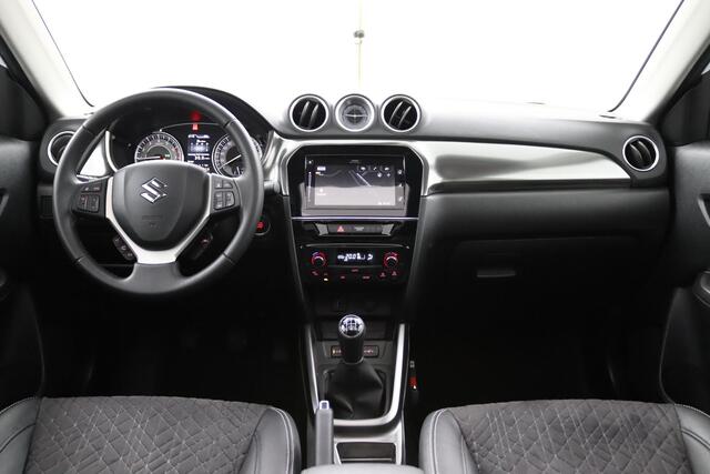 Suzuki VITARA 1.0 Boosterjet Stijl | Climate control | Cruise control adaptive | Apple carplay, Android auto | Stoelverwarming | Trekhaak |