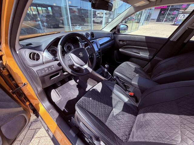 Suzuki VITARA 1.4 Boosterjet Style Smart Hybrid | Trekhaak | Elektrisch Glazen Panorama-Dak |