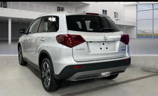Suzuki VITARA 1.4 Boosterjet Comfort Smart Hybrid Panorama Dak/Navi/Stoelverwarming/Camera.
