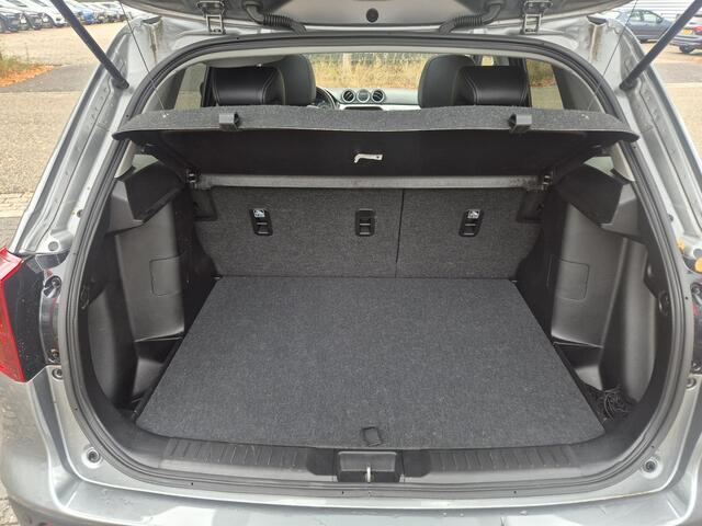 Suzuki VITARA 1.4 Boosterjet Style Rhino Edition Smart Hybrid Trekhaak/Panodak/AdaptiveCruise/Camera etc.