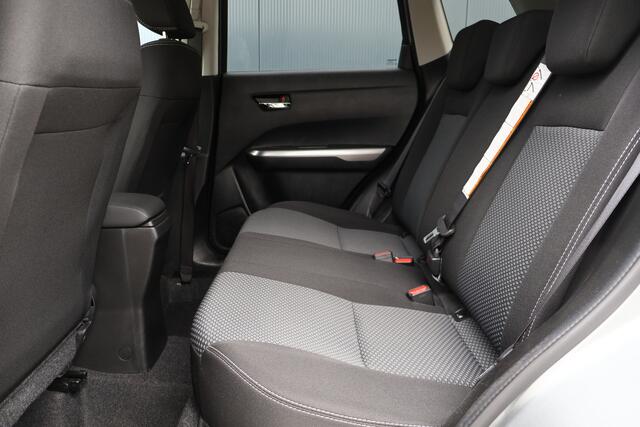Suzuki VITARA 1.4 Boosterjet Select Smart Hybrid | Stoelverwarming | Camera | Apple Carplay / Android Auto | 17 Inch