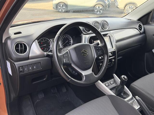 Suzuki VITARA 1.6 Experience **TREKHAAK/ STOELVERWARMING/ PARKEERCAMERA**