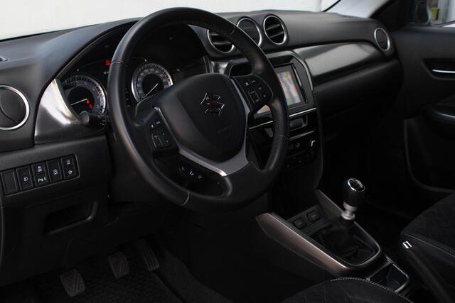 Suzuki VITARA 1.4 Boosterjet Style Smart Hybrid / NAVI / ADAPTIVE CRUISE / NAVI / APPLE CARPLAY