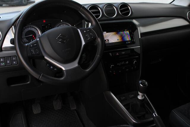 Suzuki VITARA 1.4 Boosterjet Style Smart Hybrid / NAVI / ADAPTIVE CRUISE / NAVI / APPLE CARPLAY