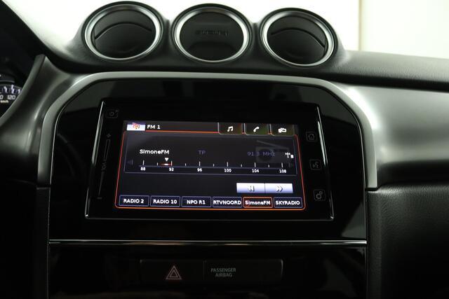 Suzuki VITARA 1.4 Boosterjet Select Smart Hybrid | Trekhaak afneembaar | Camera | Stoelverwarming | 10 Jaar Garantie! |