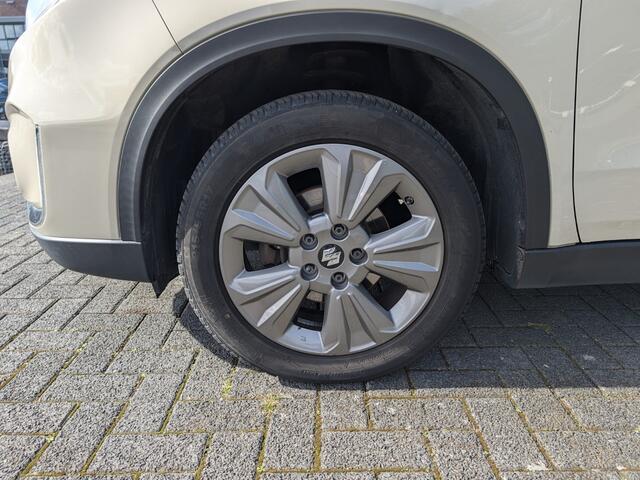 Suzuki VITARA 1.0 Boosterjet Comfort | Stoelverw. | Camera | Cruise | Dealer onderh. | Climate Control