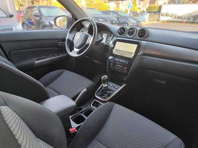 Suzuki VITARA 1.4 BOOSTERJET SELECT SMART HYBRID Keyless | Camera | Trekhaak | Stoelverwarming | Navi