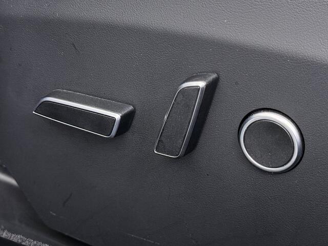 Tesla MODEL S 680 pk 0-100 3,1sec. Adaptive-Luchtvering FSD-4 / AutoPilot-4 Enhanced EAP ASS-Smart Summon Yoke Stuur Zelf-Parkeren / Voorrijden Trekhaak 21" Arachnid-Performance-Velgen Insane-modus Auto-Lane-Change Dumb Smart Summum Rode-Remklauwen Navi Warmtepomp Sto 