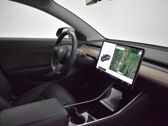 Tesla Model 3 PERFORMANCE 463 PK AWD *BTW* + AFN. TREKHAAK / 20 INCH / PANORAMA / LEDER
