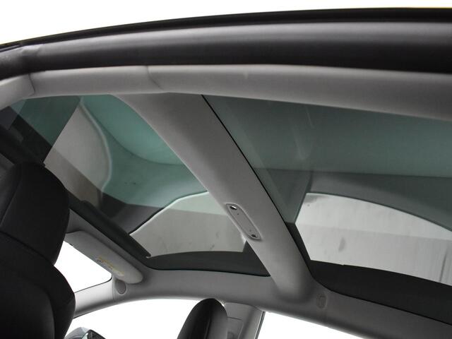 Tesla Model 3 PERFORMANCE 463 PK AWD *BTW* + AFN. TREKHAAK / 20 INCH / PANORAMA / LEDER