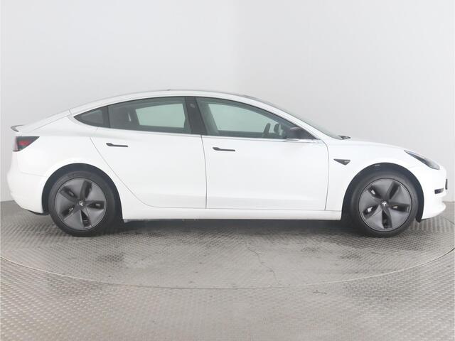 Tesla Model 3 BLACKSTYLE PANODAK STD RANGE RWD PLUS 60 kWH LEDER.NAVI.CAMERA.AUTOPILOT, STOELVERWARMING EN NOG VEEL MEER!