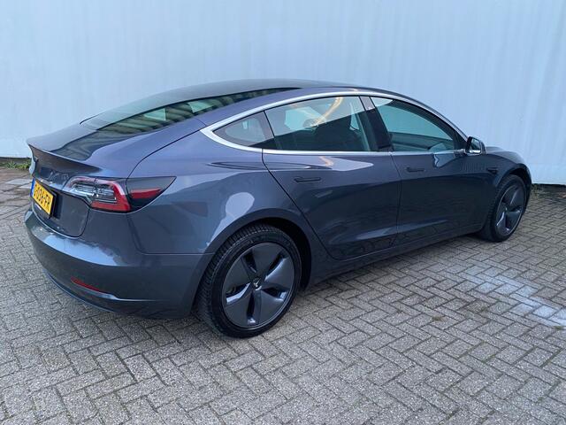 Tesla Model 3 Standard RWD Plus 60 kWh