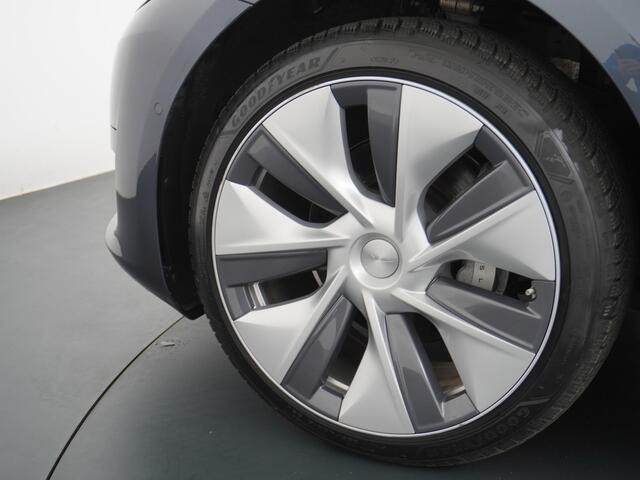 Tesla Model 3 SR+60kWh 326PK AutoPilot FSD-v.b Premium-Luidsprekers Leer PanoDak Adaptive cruise 18" Camera's Elektr.-Stuur+Stoelen+Spiegels+Geheugen+Easy-Entry+Verwarmde stoelen/achterbank Park assistent PDC-A+Voor WIFI Ecc Lane-Assist Speed-Assist Standard RWD Plus E