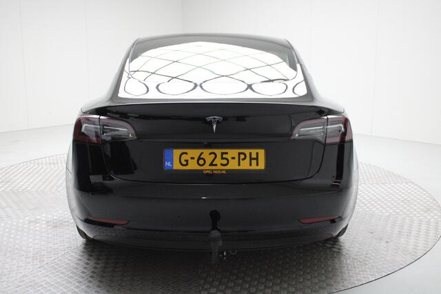 Tesla Model 3 Standard RWD Plus 60 kWh | Trekhaak (afn.) | Panoramadak | Autopilot | NL Auto | LMV 18"