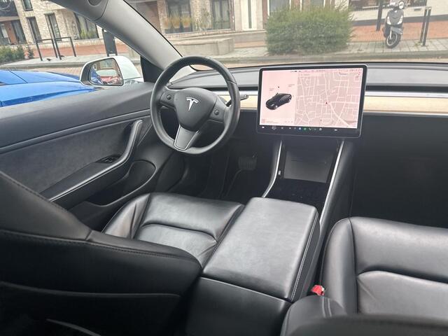 Tesla Model 3 Long Range AWD 75 kWh 19"Autopilot FSD Comp Camera Leder Panodak