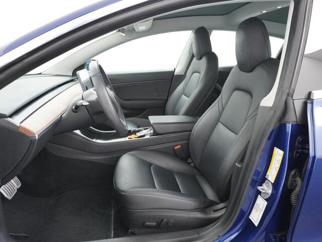 Tesla Model 3 Performance 513pk 3,4 sec 0-100 ! 20"lm FSD-computer 3 AutoPilot Carbon-Spoiler Premium-HiFi Pano.dak Camera Leer Adaptive-Cruise+Stop&Go PDC-A+Voor Wifi Ecc Pdc Cruise Dual Motor! Long Range 75 kWh Stoel en achterbank verwarming Keyless/GSM Elec Navigati
