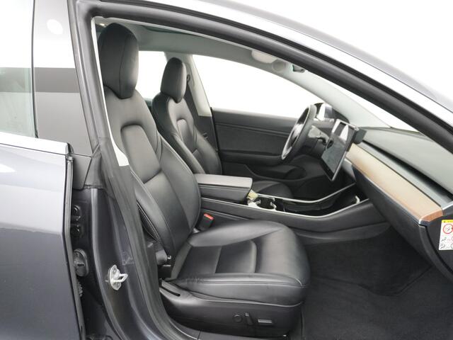 Tesla Model 3 Long Range 75kWh 463PK 18" Full-Self-Driving-Computer 3 Telefoon-Sleutel Premium Audio 4wd 19" Lmv AutoPilot Panoramadak Camera's Leder Adaptive-CruiseControl-Stop&Go Pdc Ecc Dual Motor Stoel en achterbank verwarming Keyless Electr.Stoelen+Memory+Easy-Ent