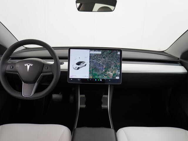 Tesla Model 3 Long Range 75kWh 463PK Trekhaak Ivory-Int. FSD Full Self Driving Computer-3 Premium Audio 4wd Leer AutoPilot Panoramadak Camera's Adaptive-CruiseControl-Stop&Go Pdc-a+v Ecc18" Lmv Dual Motor Stoel en achterbank verwarming Keyless Electr.Stoelen+Memory+Eas