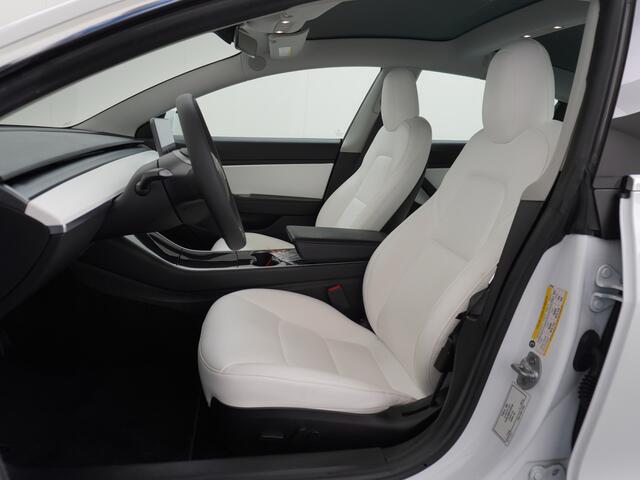 Tesla Model 3 Long Range 75kWh 463PK Trekhaak Ivory-Int. FSD Full Self Driving Computer-3 Premium Audio 4wd Leer AutoPilot Panoramadak Camera's Adaptive-CruiseControl-Stop&Go Pdc-a+v Ecc18" Lmv Dual Motor Stoel en achterbank verwarming Keyless Electr.Stoelen+Memory+Eas