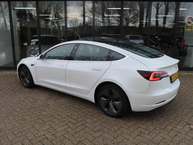 Tesla Model 3 Standard RWD Plus 60 kWh*Autopilot*Trekhaak*EXPORTPRIJS*