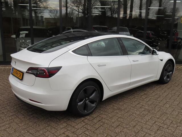 Tesla Model 3 Standard RWD Plus 60 kWh*Autopilot*Trekhaak*EXPORTPRIJS*