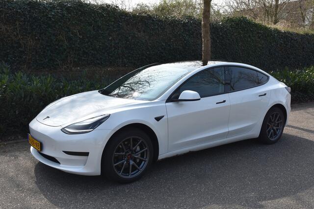 Tesla Model 3 Standard RWD Plus 60 kWh | AUTO PILOT | 360 CAMERA | BLACK LINE