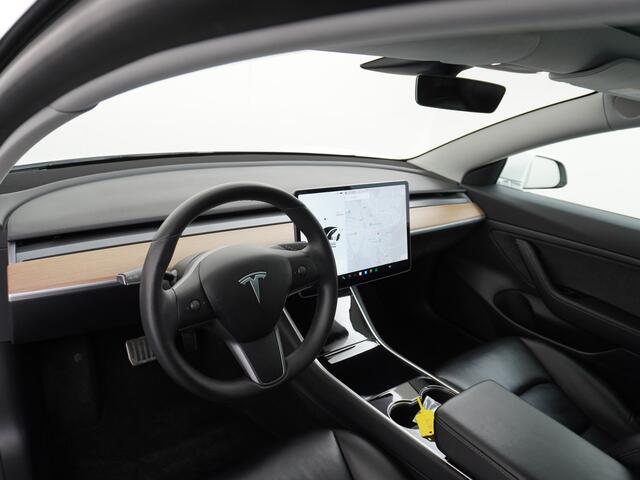 Tesla Model 3 RWD SR+ 60kWh 325PK FSD-3 AutoPilot Premium-Sound Leer PanoDak 18"LM Adaptive cruise Camera's Elektr.-Stuur+Stoelen+Spiegels+Geheugen+Easy-Entry+Verwarmde stoelen Park assistent PDC-A+Voor WIFI Ecc Lane-Assist Speed-Assist Standard RWD Plus Navi LED Comfo