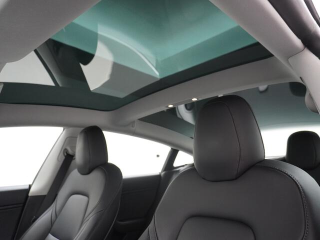 Tesla Model 3 RWD SR+ 60kWh 325PK Trekhaak FSD-3 AutoPilot Premium-Sound Leder Ecc PanoDak Adaptive cruise Camera's Elektr.-Stuur+Stoelen+Spiegels+Geheugen+Easy-Entry+Verwarmde stoelen Park assistent PDC WIFI Lane-Assist Speed-Assist Navi LED Lmv-18" Comfortstoelen ACC