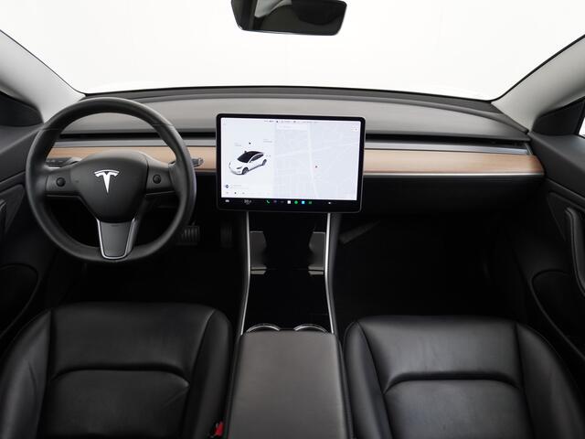Tesla Model 3 RWD SR+ 60kWh 325PK Trekhaak FSD-3 AutoPilot Premium-Sound Leder Ecc PanoDak Adaptive cruise Camera's Elektr.-Stuur+Stoelen+Spiegels+Geheugen+Easy-Entry+Verwarmde stoelen Park assistent PDC WIFI Lane-Assist Speed-Assist Navi LED Lmv-18" Comfortstoelen ACC