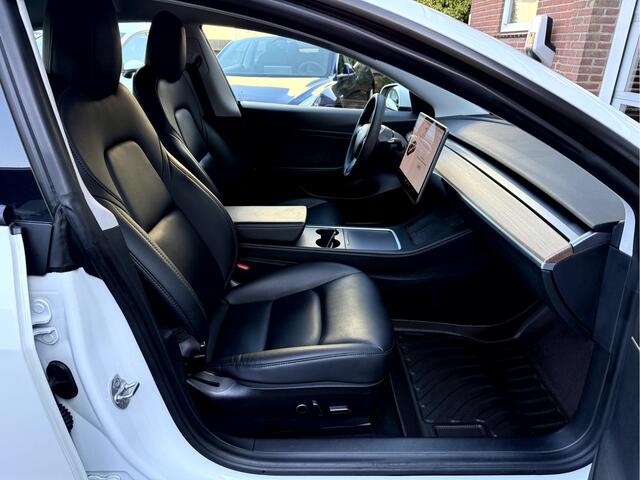 Tesla Model 3 Standard RWD Plus Trekhaak, Panoramadak, Camera