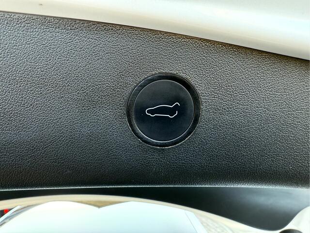 Tesla Model 3 Standard RWD Plus Trekhaak, Panoramadak, Camera