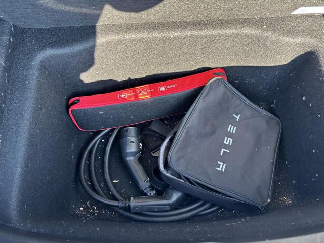 Tesla Model 3 Performance AWD 75 kWh VAN ¤34.900,- VOR ¤32.770,- UW LENTEVOORDEEL ¤2.130,- | ORIG. NL. NAP KM. | WIT LEDER