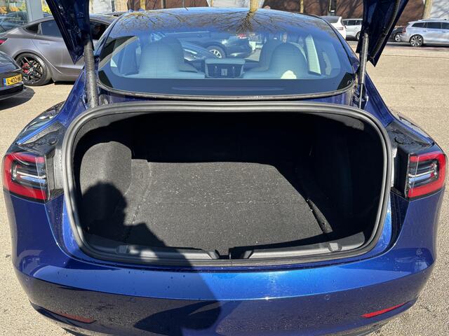 Tesla Model 3 Performance AWD 75 kWh VAN ¤34.900,- VOR ¤32.770,- UW LENTEVOORDEEL ¤2.130,- | ORIG. NL. NAP KM. | WIT LEDER