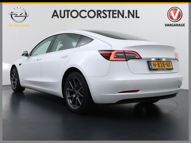 Tesla Model 3 2020!! SR+60kWh 325PK 18" AutoPilot Leer FSD-Computer PanoDak Adaptive cruise Camera's Elektr.-Stuur+Stoelen+Spiegels+Geheugen+Easy-Entry+Verwarmde stoelen Park assistent PDC-A+Voor WIFI Ecc Lane-Assist Speed-Assist Standard RWD Plus Ecc Navigatiesysteem 