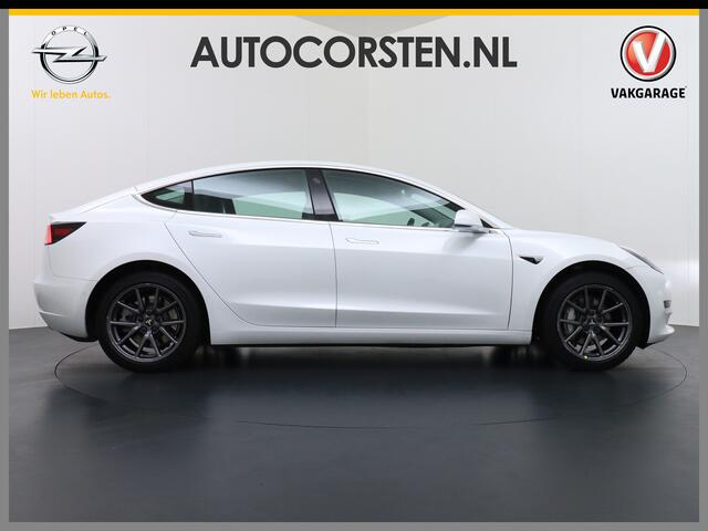 Tesla Model 3 2020!! SR+60kWh 325PK 18" AutoPilot Leer FSD-Computer PanoDak Adaptive cruise Camera's Elektr.-Stuur+Stoelen+Spiegels+Geheugen+Easy-Entry+Verwarmde stoelen Park assistent PDC-A+Voor WIFI Ecc Lane-Assist Speed-Assist Standard RWD Plus Ecc Navigatiesysteem 