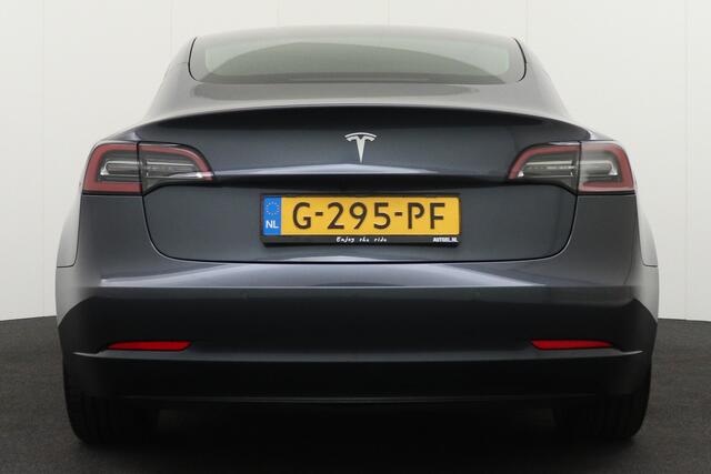 Tesla Model 3 Standard Plus 60 kWh 18' LMV Pano-dak Leder Dodehoek Autopilot