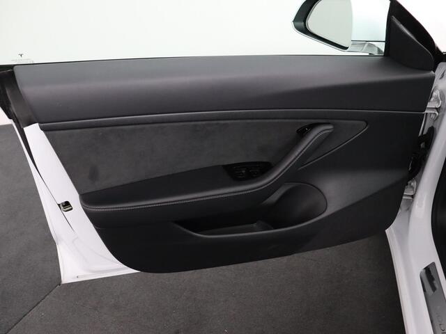 Tesla Model 3 Standard RWD Plus 60 kWh | Panoramadak | Cruise Control | Navigatie!